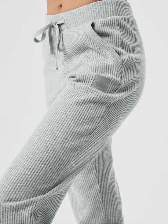 ALO Yoga Pants - ALO Yoga Muse Sweatpants in Heather Gray